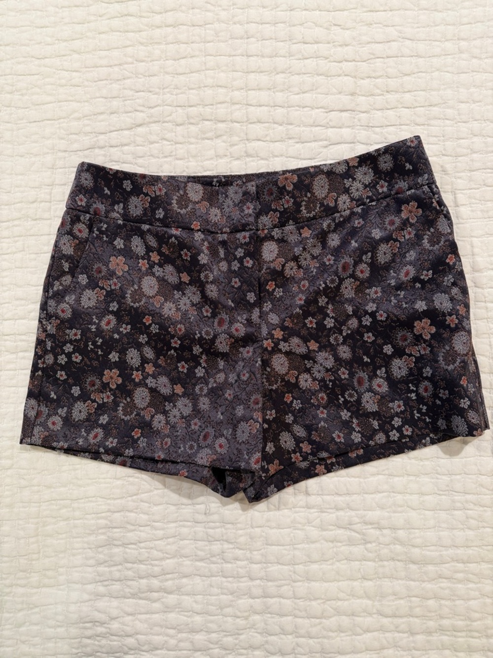 Women's Navy Floral Jacquard Shorts